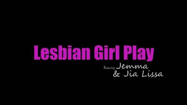 Lesbian Girl Play - S17:E6 - porntry.com on v0d.com