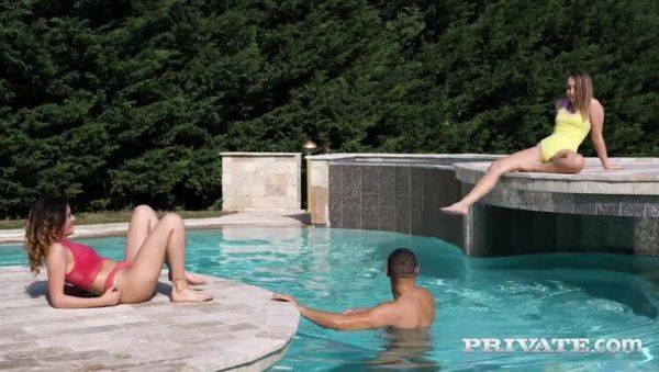 Poolside Threesome with Rimming - porntry.com on v0d.com