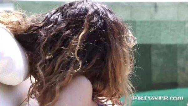Hungry Brunette Rims and Fucks Pool Boy - porntry.com on v0d.com