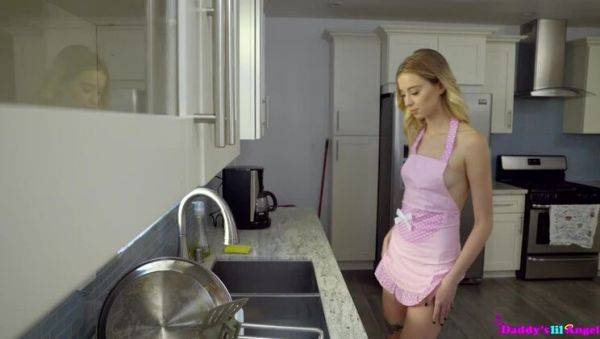 Seducing Daddy - S2:E2 - porntry.com on v0d.com