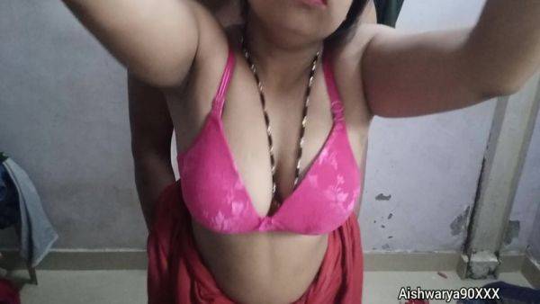 Aishwarya Bhabhi - Indian Desi Xxx Video. Indian Desi Hot Sexy Bhabhi Aishwarya Ki Chut Ki Gatma Garam Chudai. Indian Desi Hindi Bf Video - desi-porntube.com - India on v0d.com