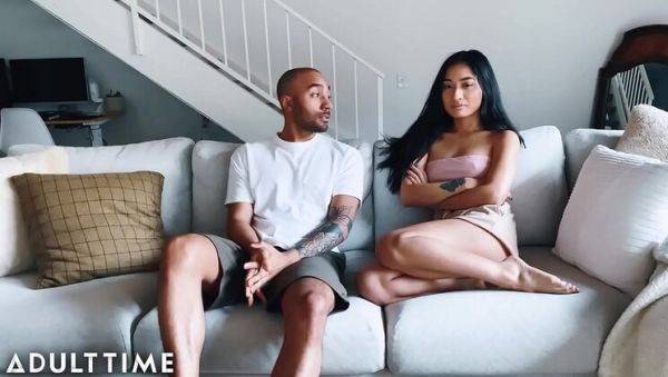 Roommates Avery Black & Oliver Davis Turn Up The Heat With Passionate Homemade Sex - veryfreeporn.com on v0d.com