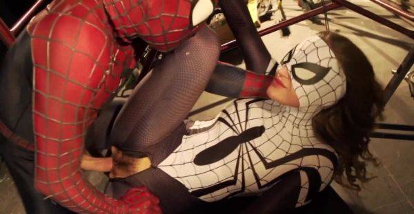 Spiderman gives his bitch the tool she needs to reach unique anal orgasms - alphaporno.com on v0d.com