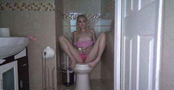 Petite blonde ends up getting laid with her stepbro in homemade POV - xbabe.com on v0d.com