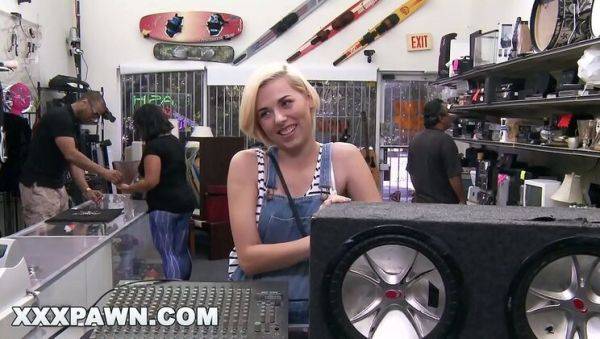 Stevie Sixx Trades Her Pussy for a Subwoofer in XXX Pawn - Hardcore POV with Big Cock - xxxfiles.com on v0d.com