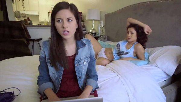 Hot Lesbian Couple Shyla Jennings Hardcore Action - porntry.com on v0d.com