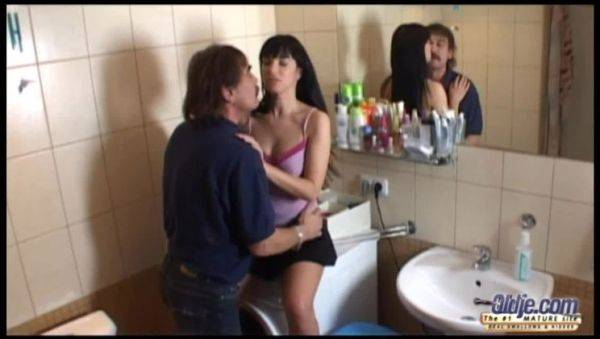 Old Man and Short Skirts - porntry.com on v0d.com