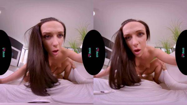 Vinna Reed In Has Her Tight Pussy Pounded In Vr - videohdzog.com on v0d.com