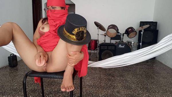 Pussy Juicy - Latina Dressed As An Indian Masturbates Her Juicy Pussy With A Normal-sized Skin-colored Dildo - desi-porntube.com - India on v0d.com