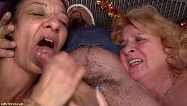Hot Christmas Orgy with Mature Milfs and Grannies - Groupsex Party - porntry.com on v0d.com
