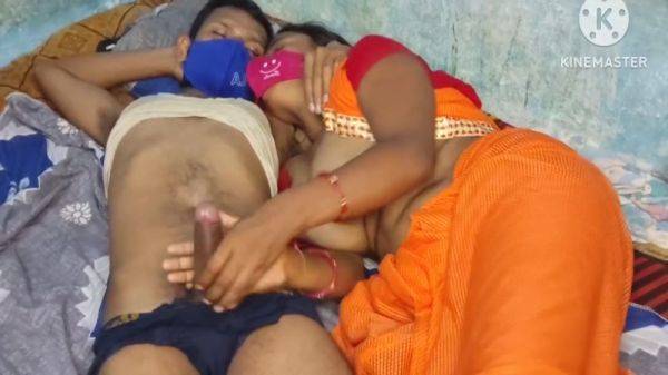 Indian Desi Local Village Teen 18+ Bhabhi Outdoor Xxxx Video, Indian Beautiful Outdoor Sex Video With Village Bhabhi And Village Outdoor - desi-porntube.com - India on v0d.com