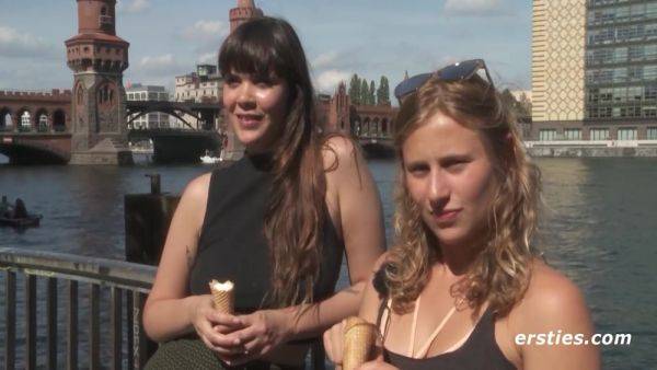 Things Get Hot When Blake & Lindsey Come Together For Lesbian Fun With Lindsey Cruz - upornia.com on v0d.com