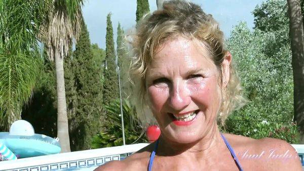 Mrs. Molly's Poolside Blowjob - British MILF Sucks Your Cock POV - veryfreeporn.com - Britain on v0d.com