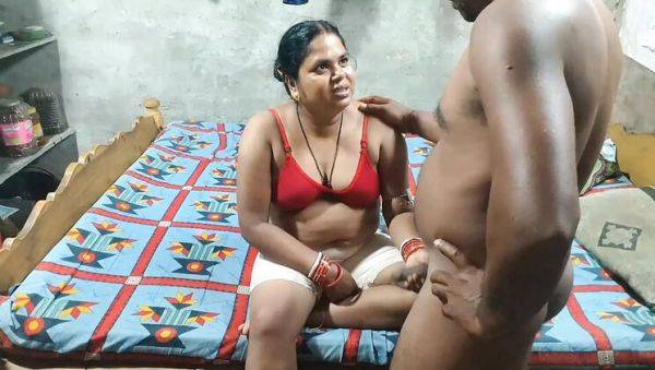 Desi Aunty Hot Fucking Indian Style Video with Raju Raju - veryfreeporn.com - India on v0d.com