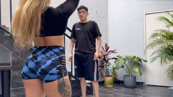 Step Mom's Personal Trainer Fucks Her Wet Pussy After Sex Dater App Match - Amateur Latina MILF - veryfreeporn.com - Spain - Colombia on v0d.com