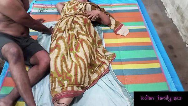Indian Stepson Seduces Mature Step Mom Before Bed - Homemade Desi Sex - veryfreeporn.com - India on v0d.com
