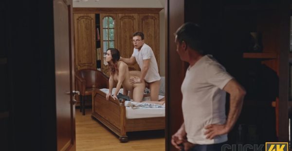 A pregnant Jessie Clark gets fucked by a doctor while her husband watches - alphaporno.com on v0d.com
