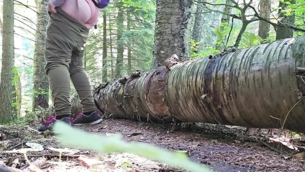 Nerdy Faery Hiker Peeing in Forest - Amateur Outdoor Voyeur HD - porntry.com - Britain - Canada on v0d.com