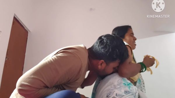 Devar Bhabhi - Sadi Vali Bhabhi Xxx - Bhabhi Apne Devar Ka Sar Ki Masaj Kar Rahe Hain Uske Bad Ko Ek Nai Sadi Dilata Hai Bhabhi Aaj Khush He - desi-porntube.com - India on v0d.com