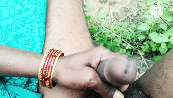 Excited Indian Aunty Hand Fucks Monster Cock in Jungle - Big Tits Uncensored HD - veryfreeporn.com - India on v0d.com