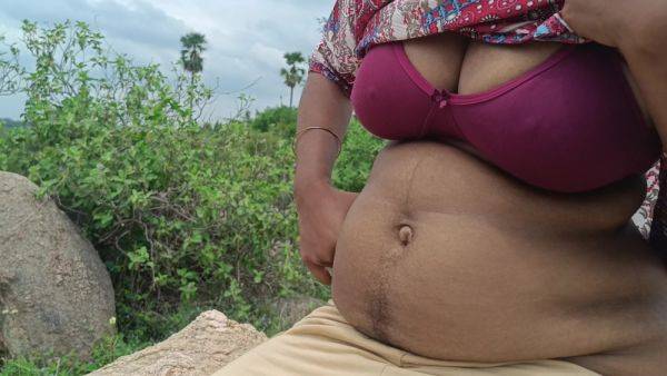 College Students In 18+ Outdoor - desi-porntube.com - India on v0d.com