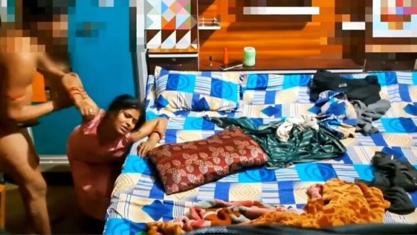 Indian Desi Girl Homemade Sex - Big Boobs Bhabhi Hot Massage with Devar in Hindi - xxxfiles.com - India on v0d.com