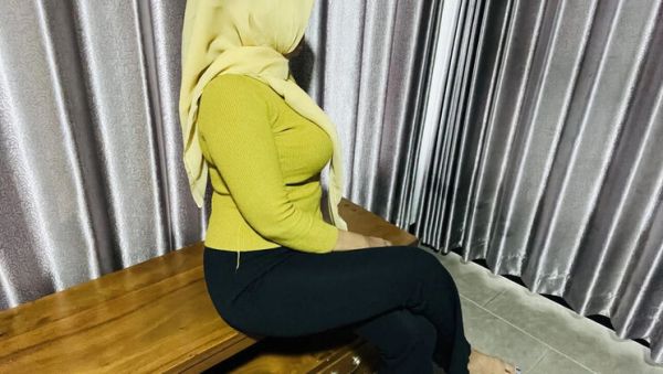 Hijab Aunty Nadalyne Sells Her Big Natural Tits and Tight Pussy in Hotel Sex - Indonesian Homemade Creampie - veryfreeporn.com - Indonesia on v0d.com