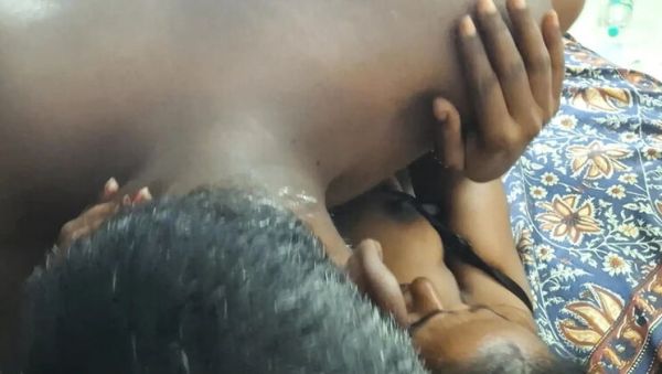 Innocent Indian Girl Seduces Younger Stepbrother For Hot Fucking - veryfreeporn.com - India on v0d.com