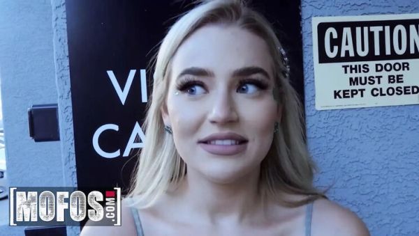 Blake Blossom Gets Hard Fuck from Neighbor in Cold Weather - Big Tits Blowjob POV - porntry.com - Britain on v0d.com