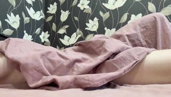 CreamyJuvia's Solo Masturbation: Amateur Russian Student Gets Creamy Pussy - xxxfiles.com - Russia on v0d.com