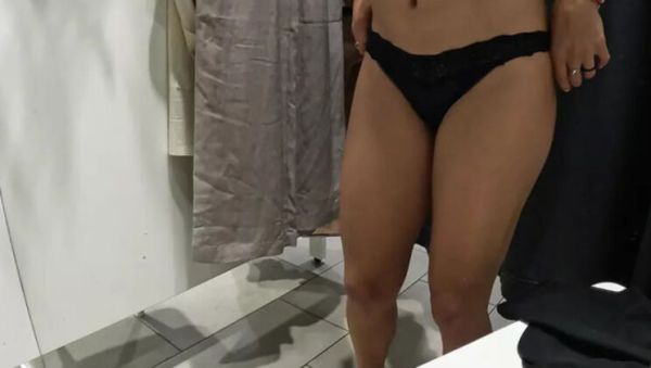 Kadavak 18 Year Old Italian Amateur Girl Public Masturbation in Store Dressing Room - Wet Pussy Close-Up - xxxfiles.com - Italy on v0d.com