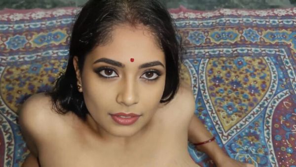 Desi Bhabhi Archita Puhkan First Time Blowjob & Fucking in Hotel - porntry.com - India on v0d.com