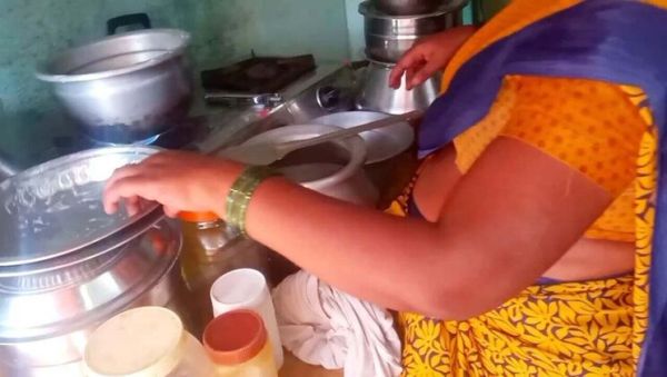 Desi Bhabhi Priyanka314 Homemade Cooking Sex - Indian Aunty Doggy Style Blowjob - xxxfiles.com - India on v0d.com