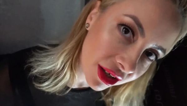 Wet Kelly Blowjob Gloryhole Surprise For Cuckold Husband - veryfreeporn.com - Britain on v0d.com