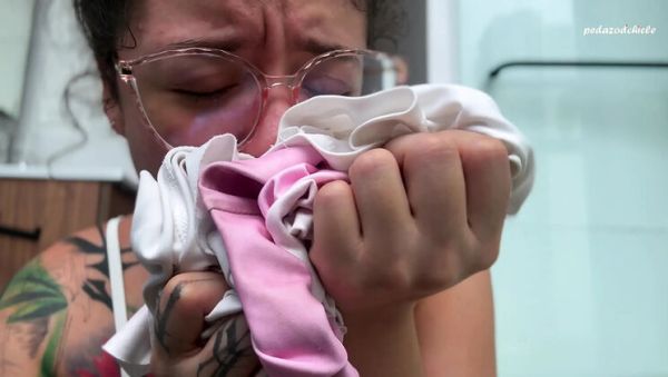 Dirty Giantess Smells Clothes and Farts - Hairy Armpits & Bush Solo Fetish - xxxfiles.com - Spain on v0d.com