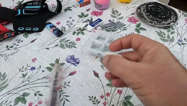 Amateur Couple Shares Cum Cube with 10 Loads on Street - porntry.com - Britain on v0d.com