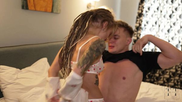 Caught Cheating: Boyfriend Comes Home Early to Wild Russian Blowjob - Tim Deen & HeilyNight Rough 4K Sex - veryfreeporn.com - Russia on v0d.com