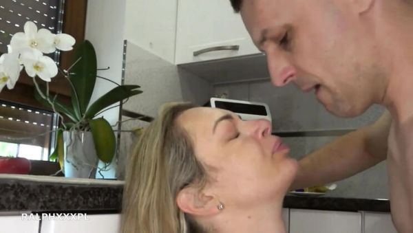 Hubby Cleans MILF's Cum Filled Pussy After Kitchen Fuck and Cum Kiss - xxxfiles.com on v0d.com