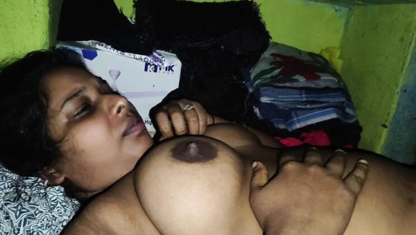 Islam Saha fucks his curvy Indian bhabhi with big natural tits in morning homemade desi sex - veryfreeporn.com - India on v0d.com