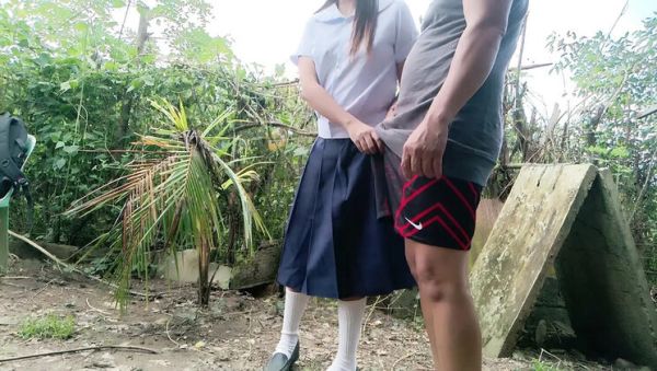 Pinayteens05 College Girl Invites Farmboy For Garden Fuck - Asian Teen Outdoor Sex Goes Viral - xxxfiles.com - Thailand on v0d.com