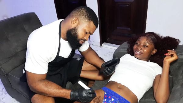 Krissyjoh Fucks Her Client with a Big Black Cock After Tattooing Her Ass and Pussy - veryfreeporn.com - Britain - Nigeria on v0d.com