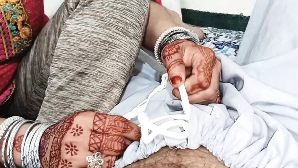 Muslim Mistress Gets Dirty With Servant In Hotel - Desi Handjob & Big Cock Action - veryfreeporn.com - Pakistan on v0d.com
