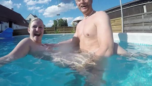 Julia's Pool Party Sex - Big Natural Tits Underwater Fuck - veryfreeporn.com - Germany on v0d.com