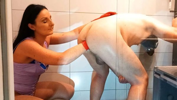 MistressLuciana Fisting Deep in Shower - Extreme German BDSM Anal Domination - xxxfiles.com - Germany on v0d.com