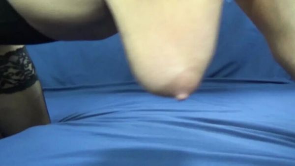 AnnaBUST Shaking Her Big Saggy Tits in Homemade Solo - xxxfiles.com on v0d.com