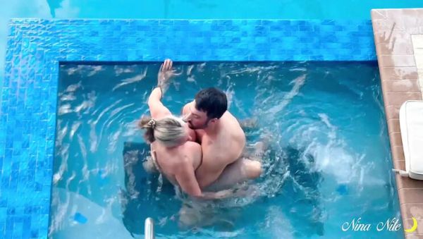 Milf Nina Nite Hot Tub Blowjob & Underwater Sex Creampie - porntry.com - Britain on v0d.com