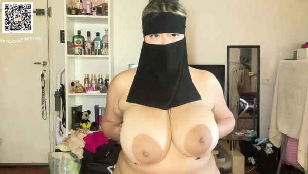 Bubblesincollege American Teen in Hijab Fucks with Huge Natural Tits and Makes You Cum - veryfreeporn.com - Britain - Usa on v0d.com