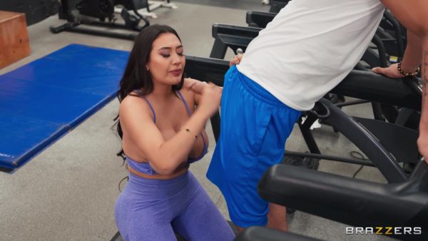 Working Out Makes Horny So She Fucks A Man Next To Her With Nataly Ordonez - videohdzog.com on v0d.com