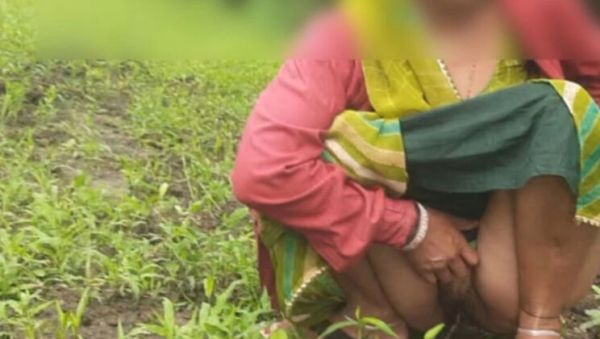 Desi Bhabhi Big Ass Doggy Style Outdoor Sex on Farm with Sukunmi - porntry.com - India on v0d.com
