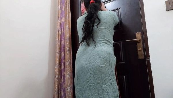 QueenbeautyQB Hot Maid Cleans Room and Gets Ready for Rough Sex in Hindi - xxxfiles.com on v0d.com